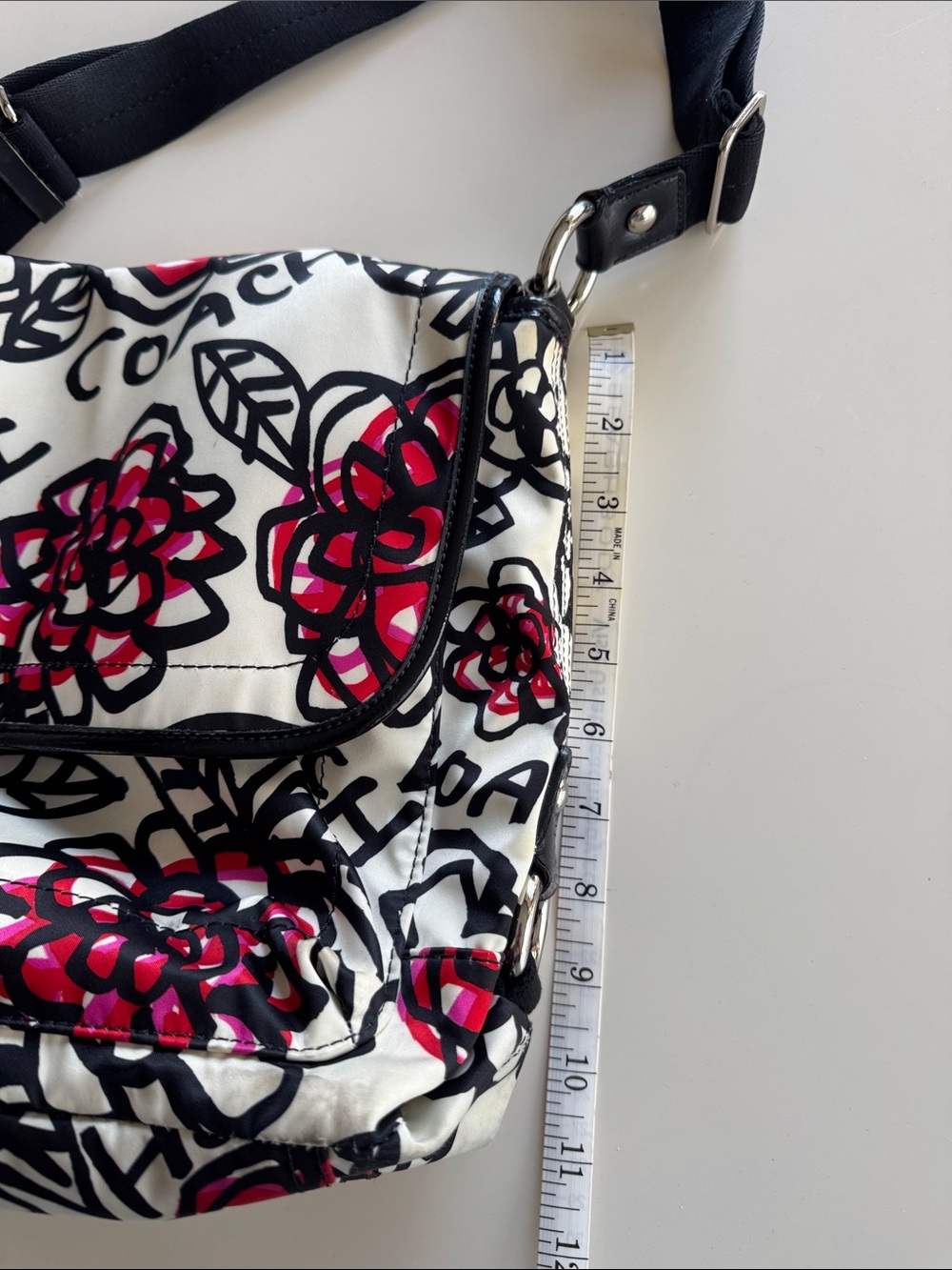 Coach Kyra Poppy Daisy Floral Graffiti Messenger Bag - Picture 3 of 16